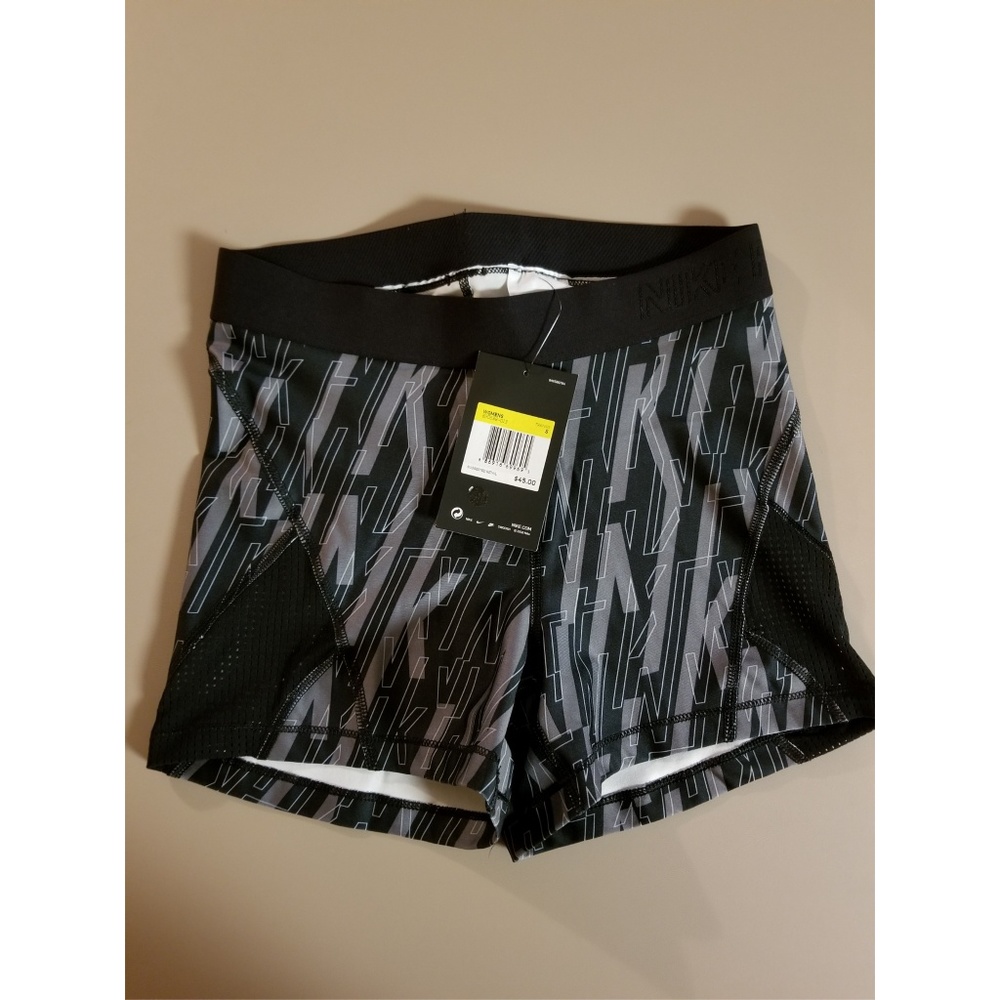 Nike pro hypercool training shorts